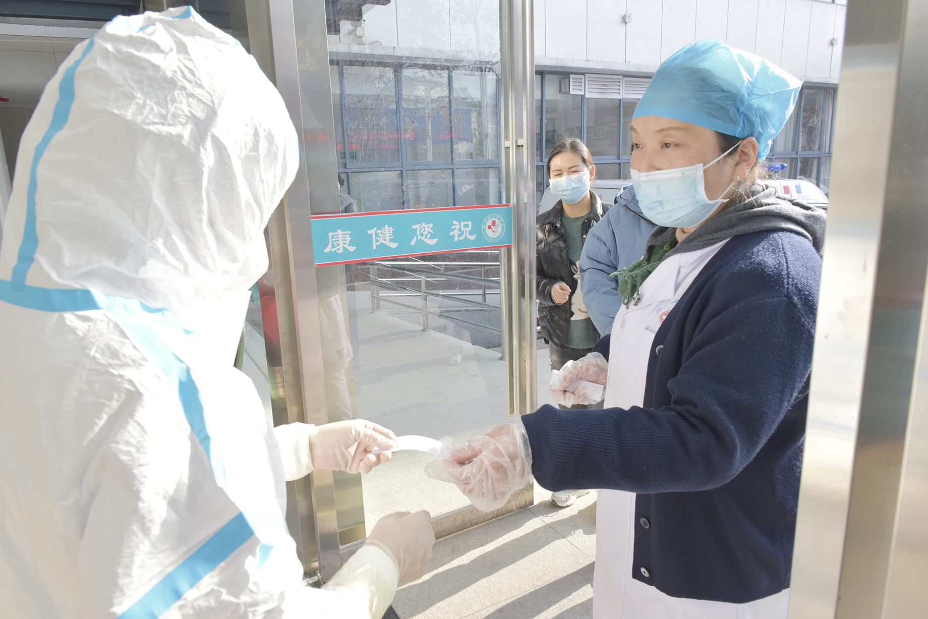 县人民医院开展疑似新冠肺炎患者急诊手术应急演练