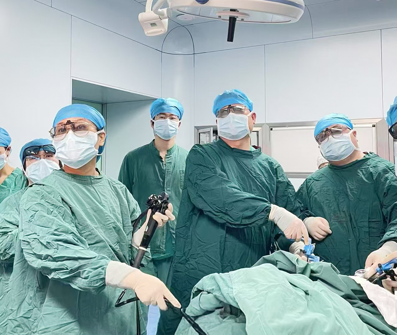 开启腹腔镜微创手术3D时代——普外科运用3D腹腔镜微创技术顺利实施 胃癌根治术